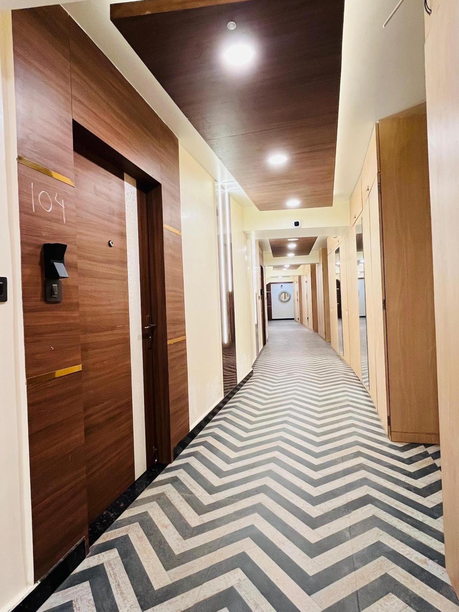 Luxury Stay At Hotel Broadway Boutique Mall Road Chowrasta Near Mahakal Temple دارجيلنغ المظهر الخارجي الصورة