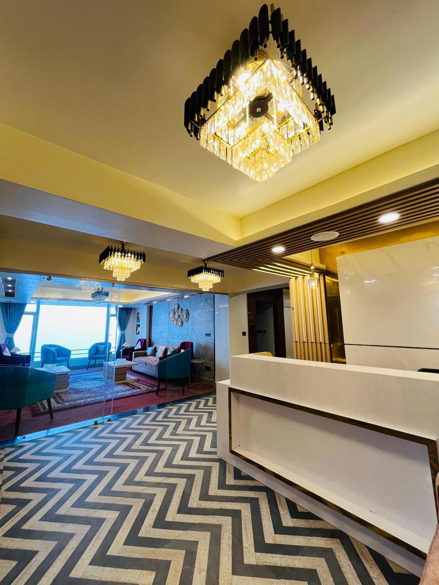 Luxury Stay At Hotel Broadway Boutique Mall Road Chowrasta Near Mahakal Temple دارجيلنغ المظهر الخارجي الصورة