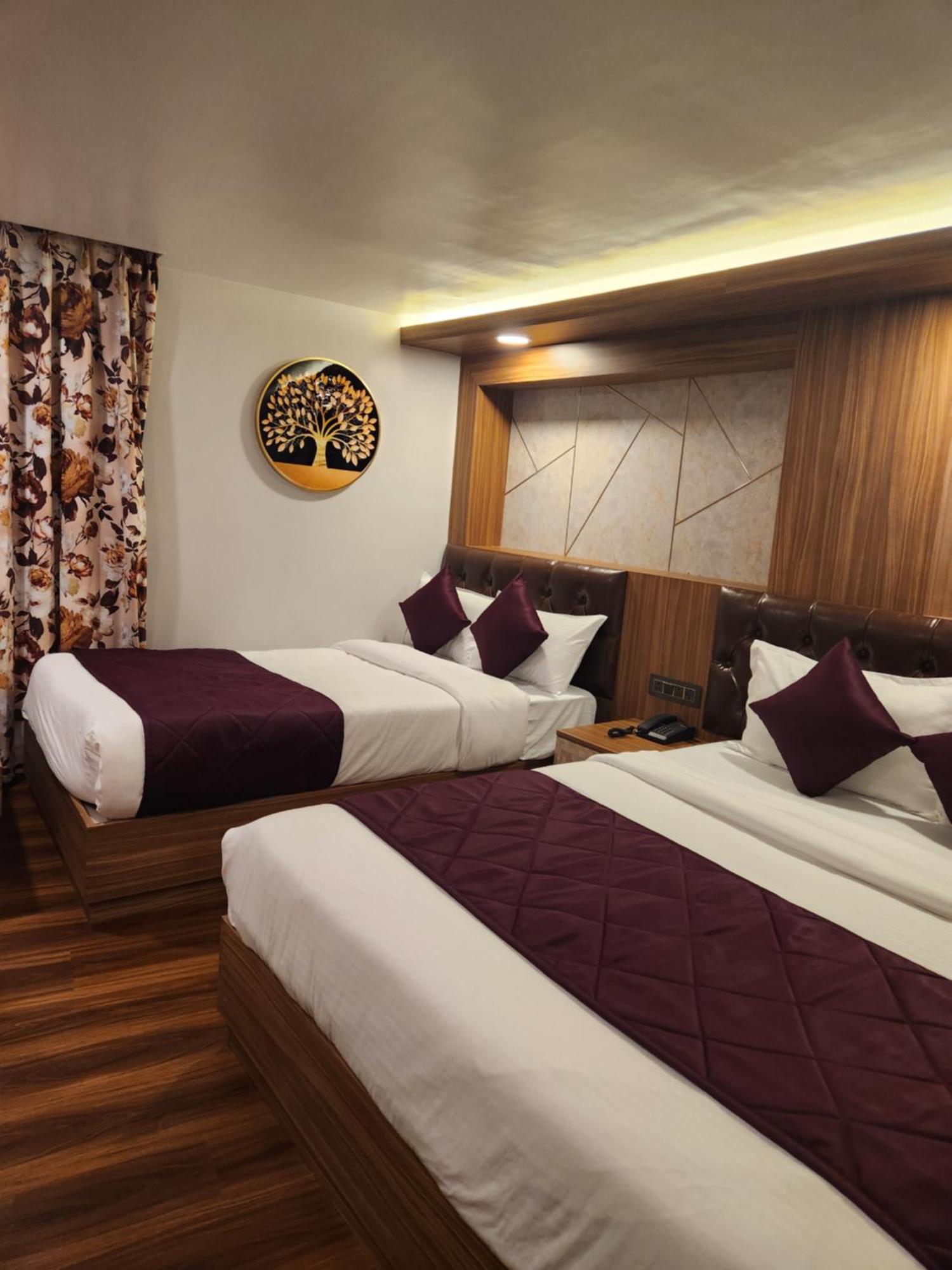 Luxury Stay At Hotel Broadway Boutique Mall Road Chowrasta Near Mahakal Temple دارجيلنغ المظهر الخارجي الصورة