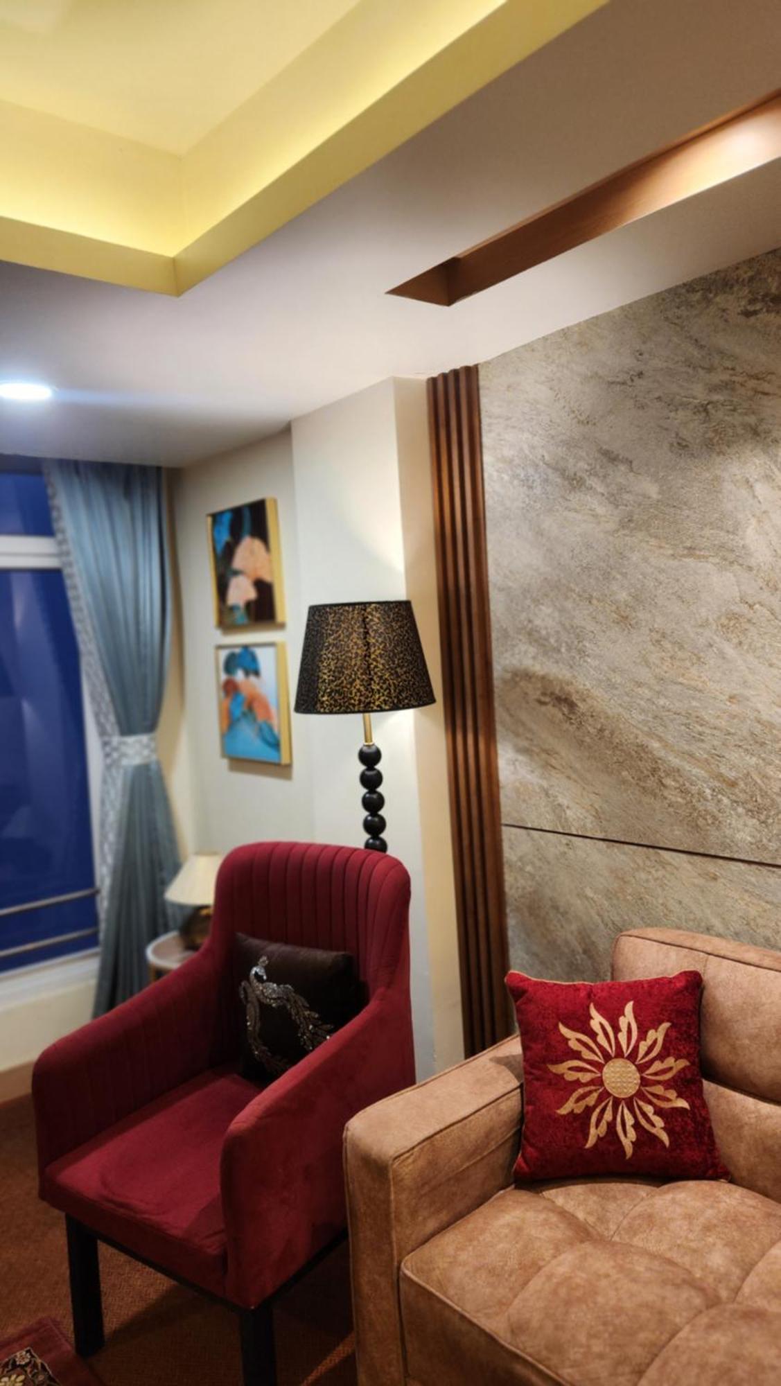 Luxury Stay At Hotel Broadway Boutique Mall Road Chowrasta Near Mahakal Temple دارجيلنغ المظهر الخارجي الصورة