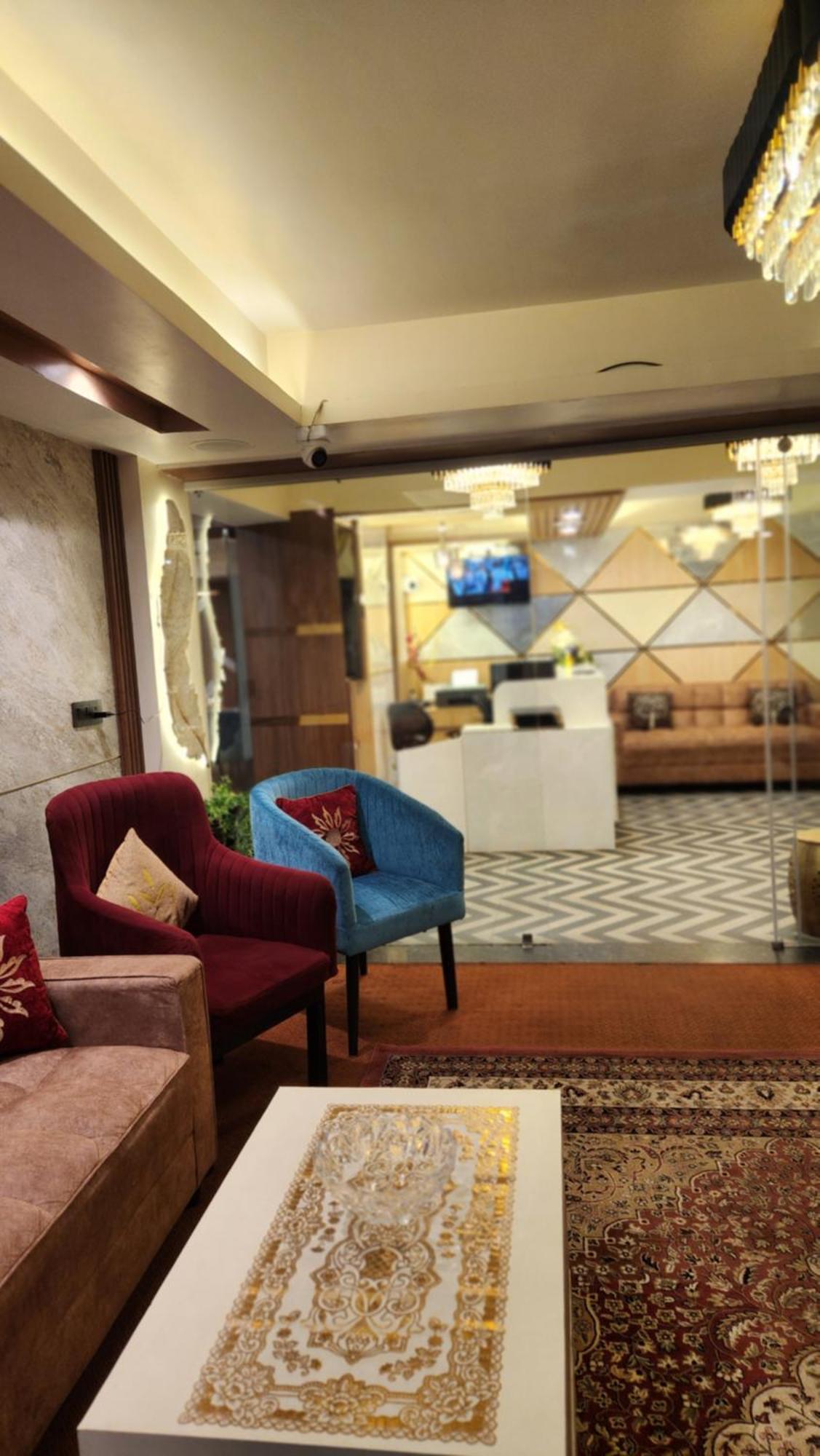 Luxury Stay At Hotel Broadway Boutique Mall Road Chowrasta Near Mahakal Temple دارجيلنغ المظهر الخارجي الصورة